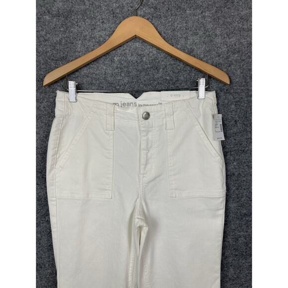 M Jeans by Maurices Super High Rise Flare White Jeans Women's 8 Regular - Picture 2 of 9